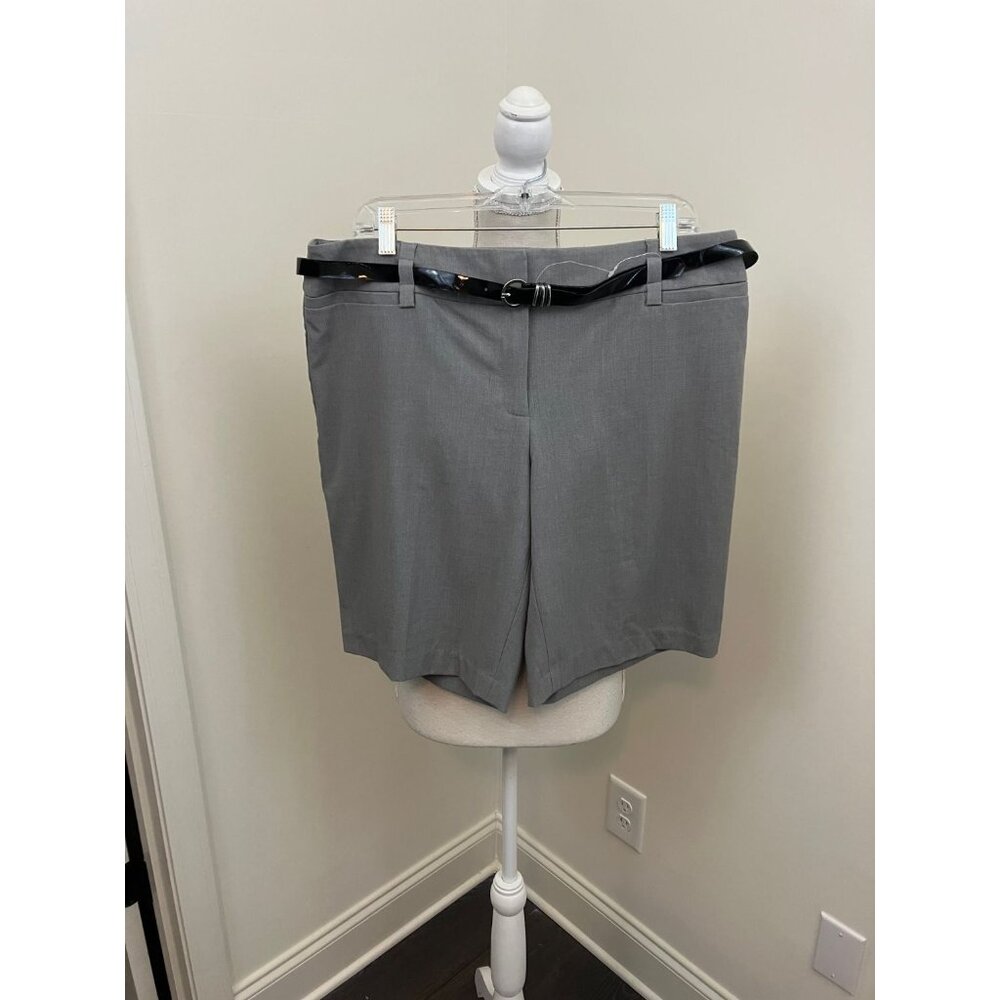 AB Studio Gray Shorts with Black Belt Size 14 NWT